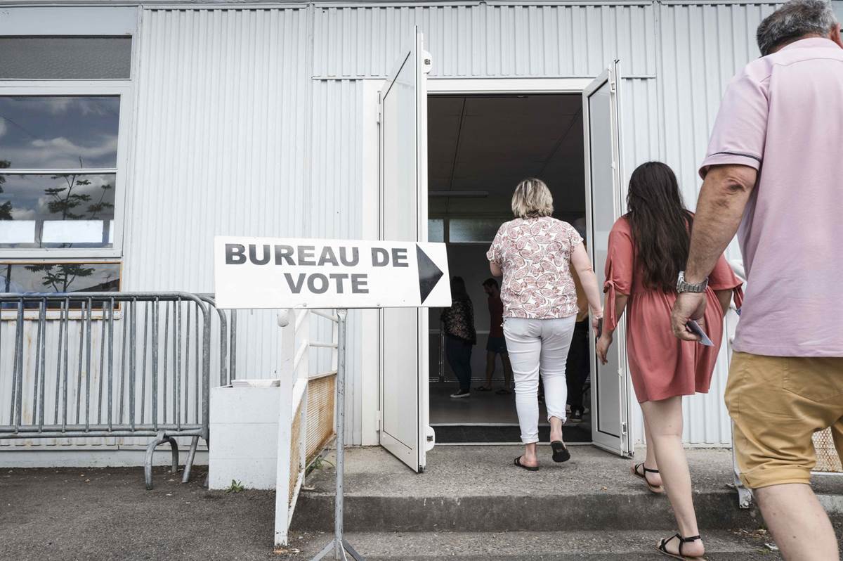 Neredi u Parizu posle parlamentarih izbora