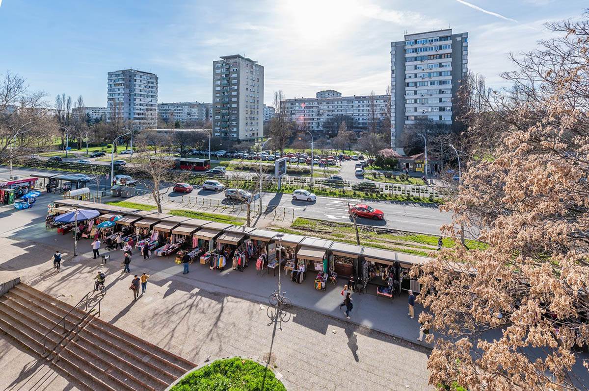 ONE SU OGLEDALO SVIH NAS! Pijace u Beogradu u novom ruhu