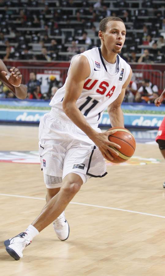 Stef Kari ima samo jedan poraz u karijeri i to od Srbije