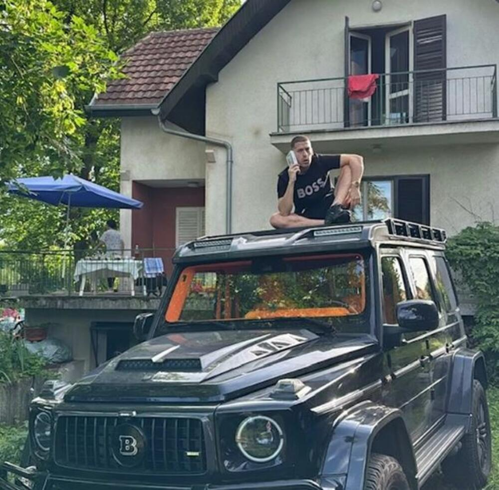 Baka Prase ponovo na Jutjubu, objavio snimak na kanalu Nije Baka Prase