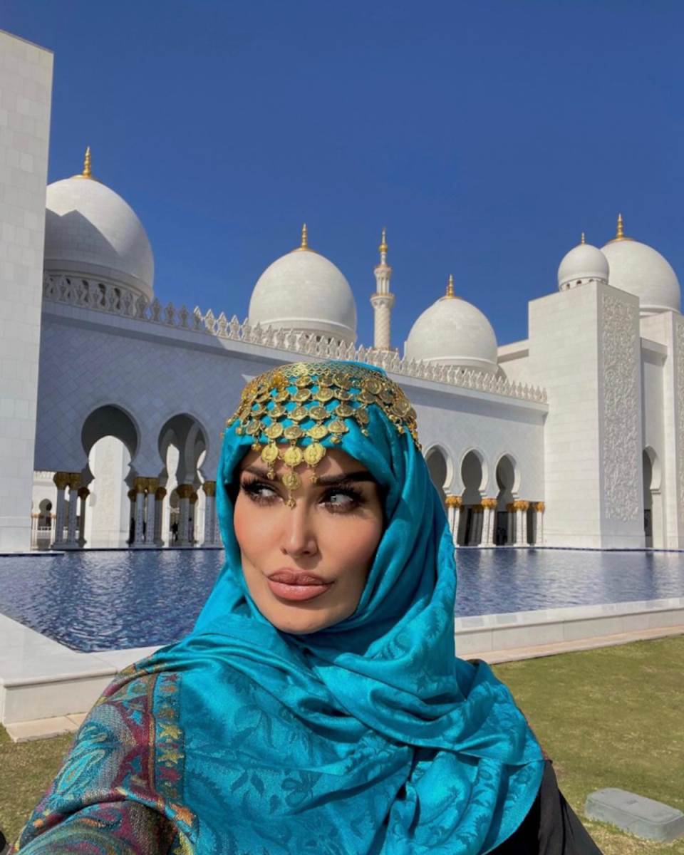 Sve transformacije Indi Aradinović od početka karijere