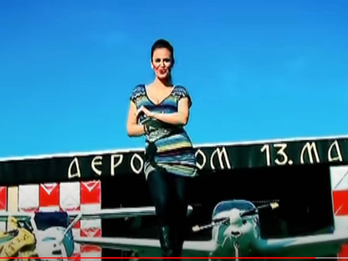 Sve transformacije Indi Aradinović od početka karijere