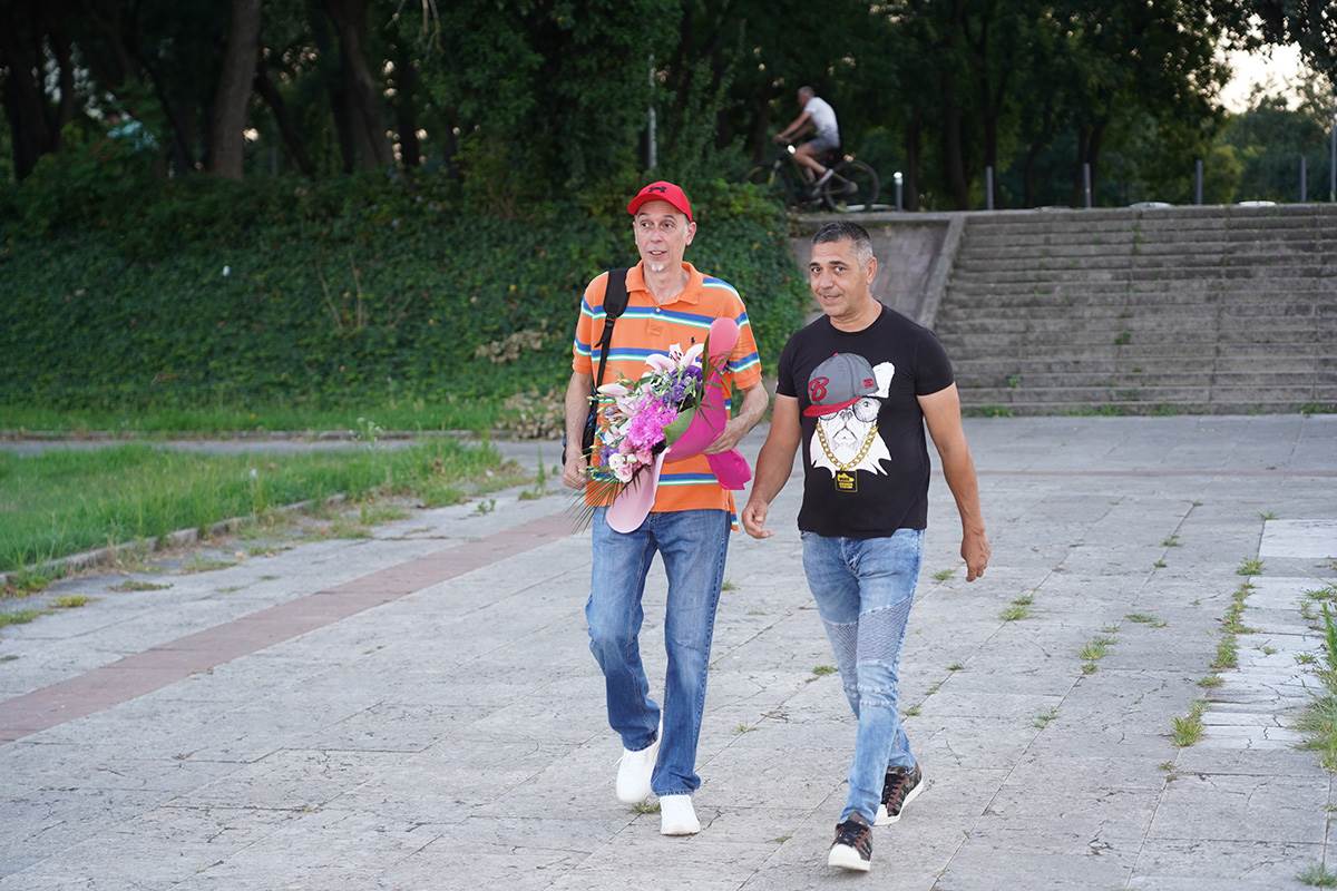 "PEDESETE NIKADA NISU IZGLEDALE BOLJE" Goca proslavila ulazak u 6. deceniju, na rođendan joj došao i bivši