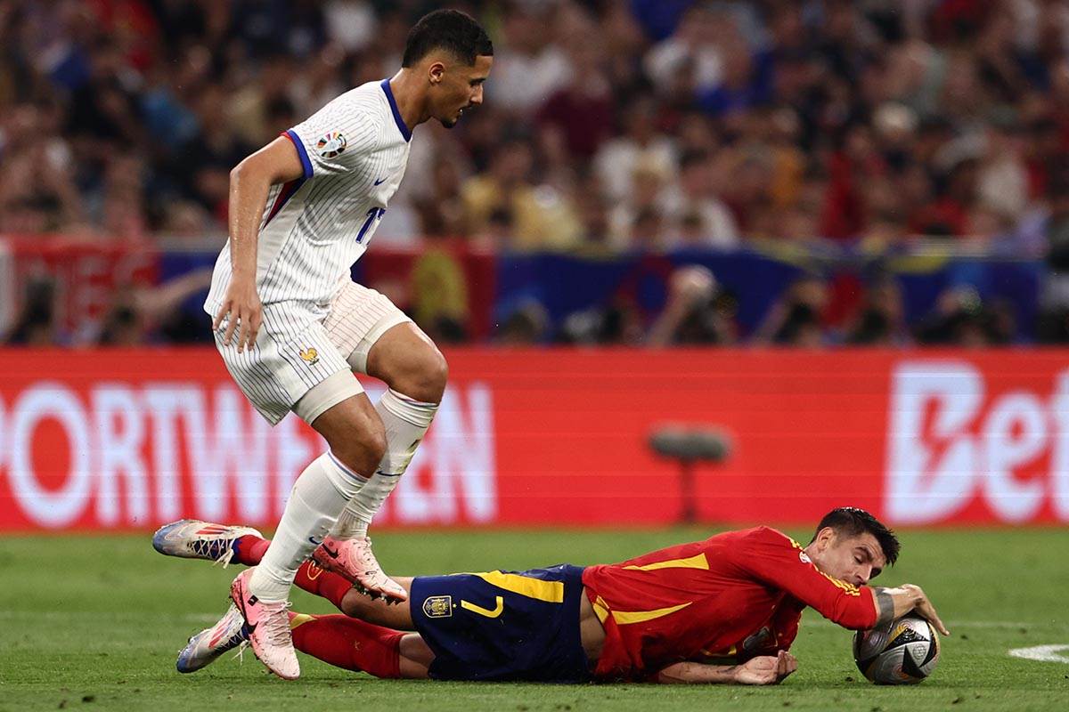 ŠPANIJA JE U FINALU, JAMAL POSLAO MBAPEA KUĆI: Dete od 17 godina podsetilo sve kako fudbal igraju ma