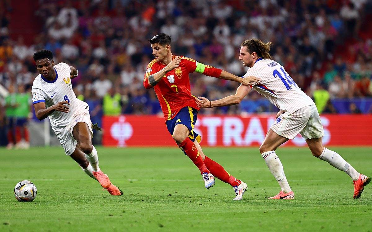 ŠPANIJA JE U FINALU, JAMAL POSLAO MBAPEA KUĆI: Dete od 17 godina podsetilo sve kako fudbal igraju ma