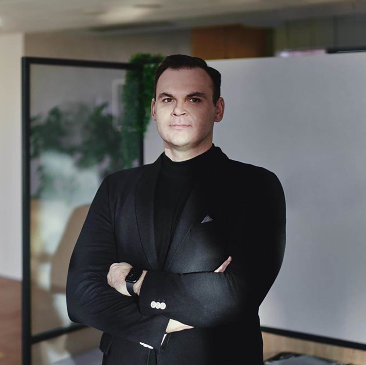 Patrik Tovaryš copy.jpg