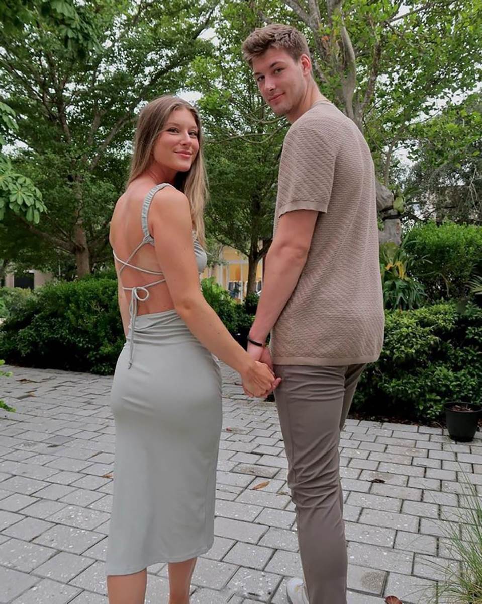 Kajl Filip i devojka (4).jpg