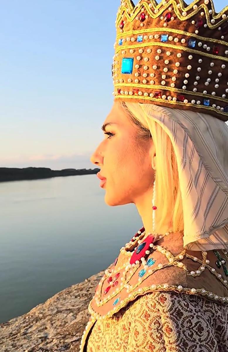 Jovana Jeremić  (4) copy.jpg