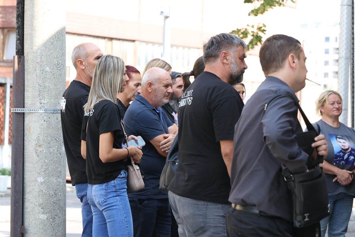 Suđenje Urošu Blažiću, masovnom ubici iz Mladenovca (12).jpg