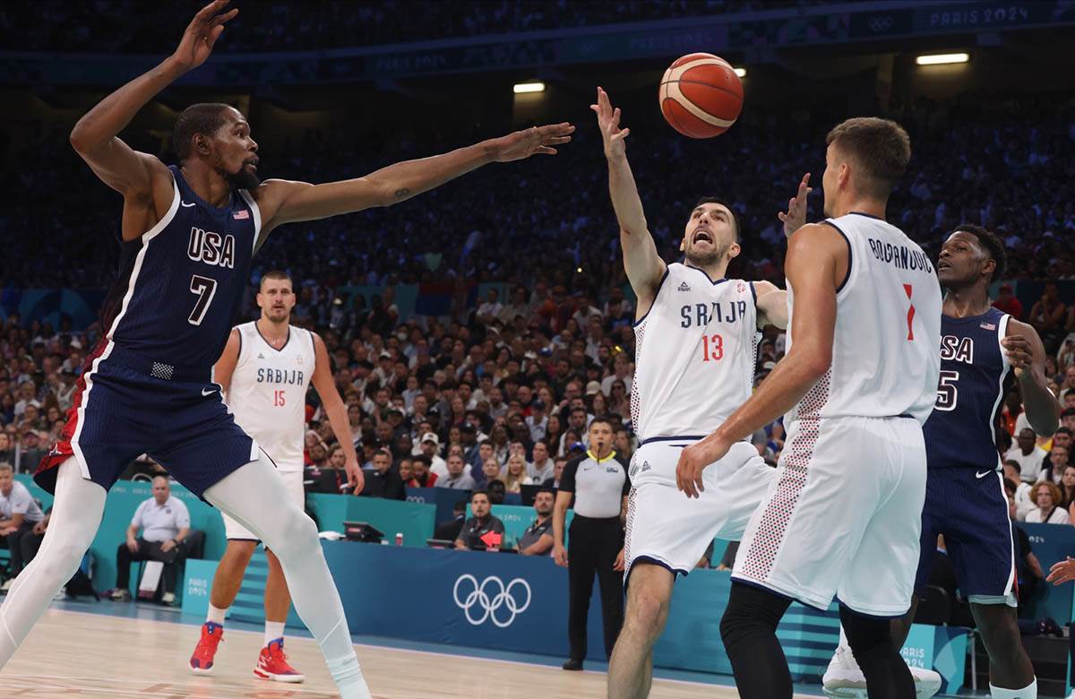 Srbija-Amerika košarka (4).jpg