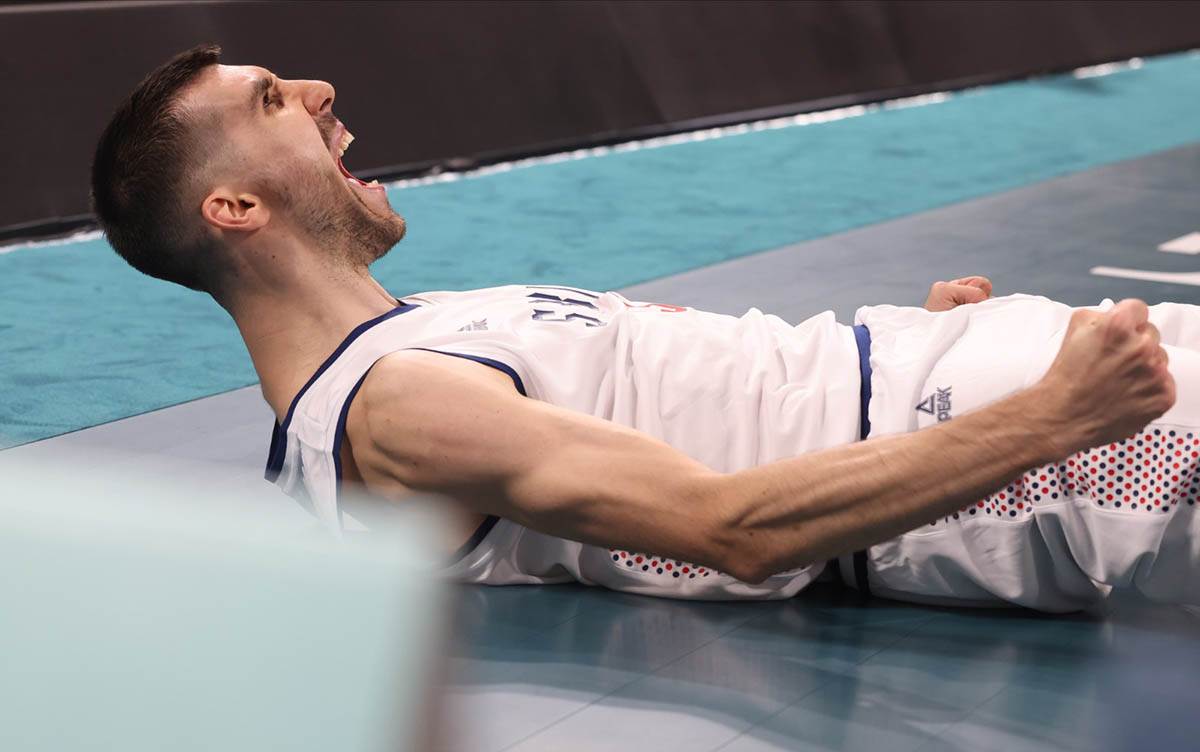 Srbija-Amerika košarka (6).jpg