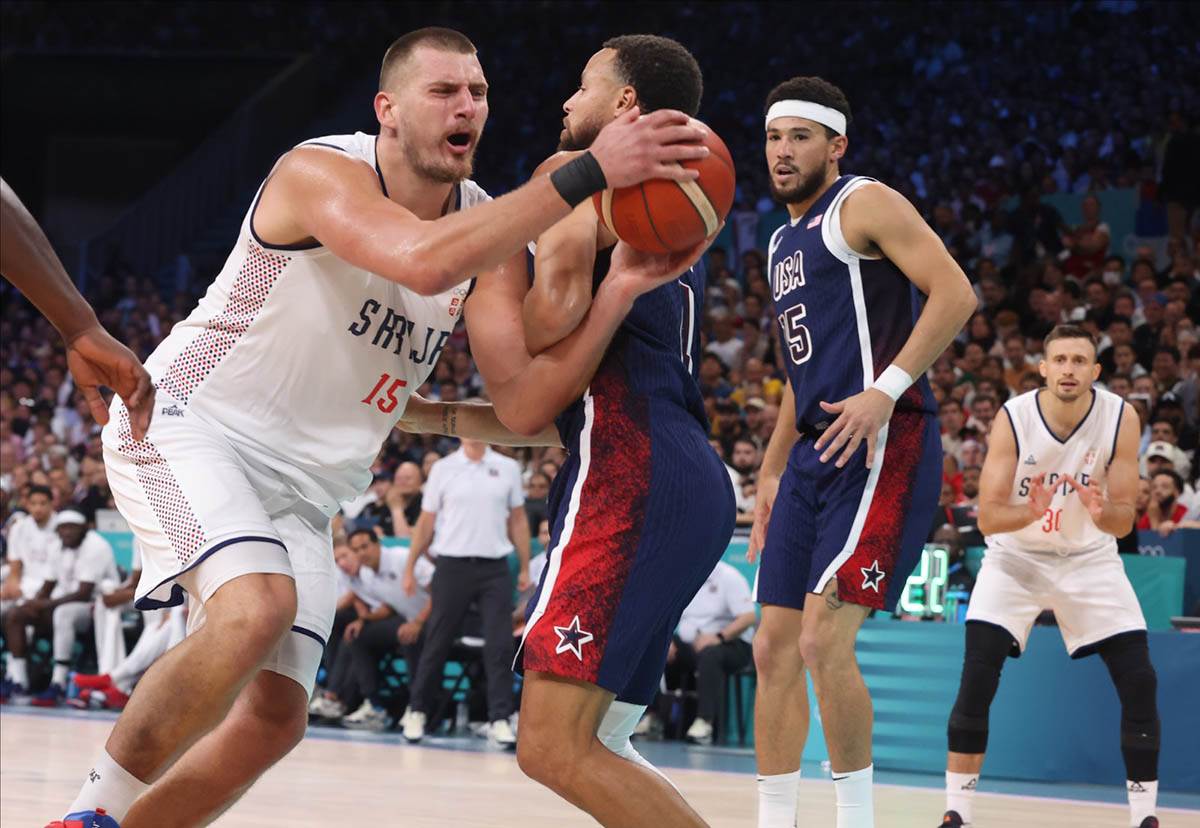 Srbija-Amerika košarka (8).jpg