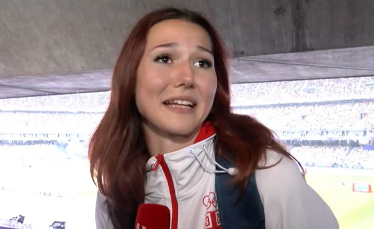 Angelina Topić plače (3).jpg