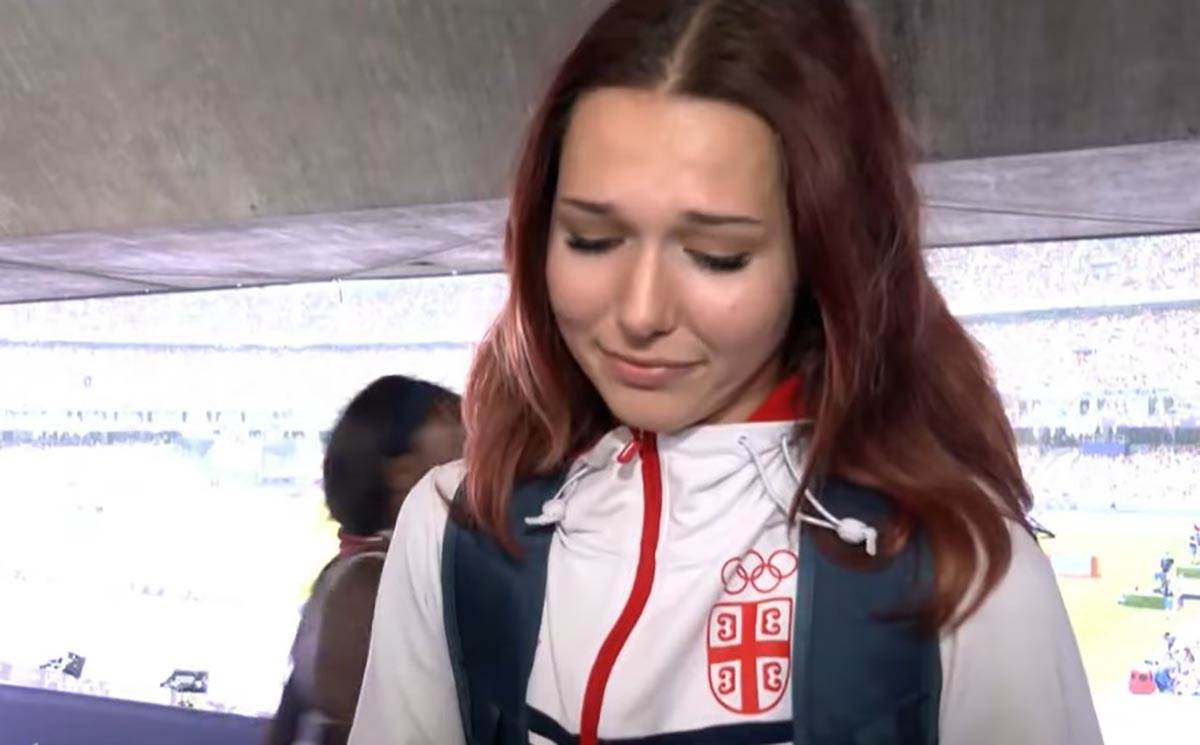 Angelina Topić plače (5).jpg