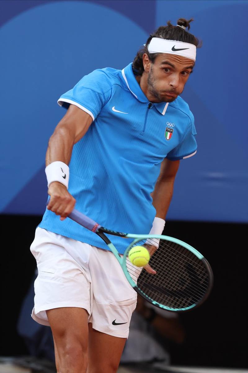 Novakov navijač izbačen sa meča, svađao se sa Amanovićem