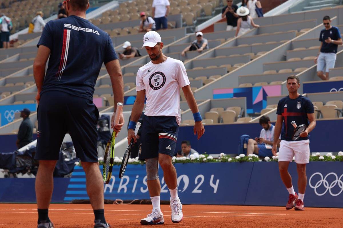 trening Novak pred finale (5).jpg