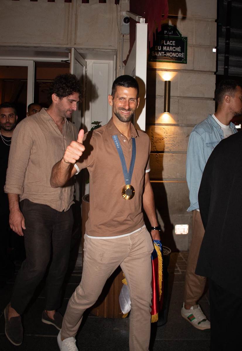 Proslava Novaka Đokovića za zlatnu olimpijsku medalju (9).jpg