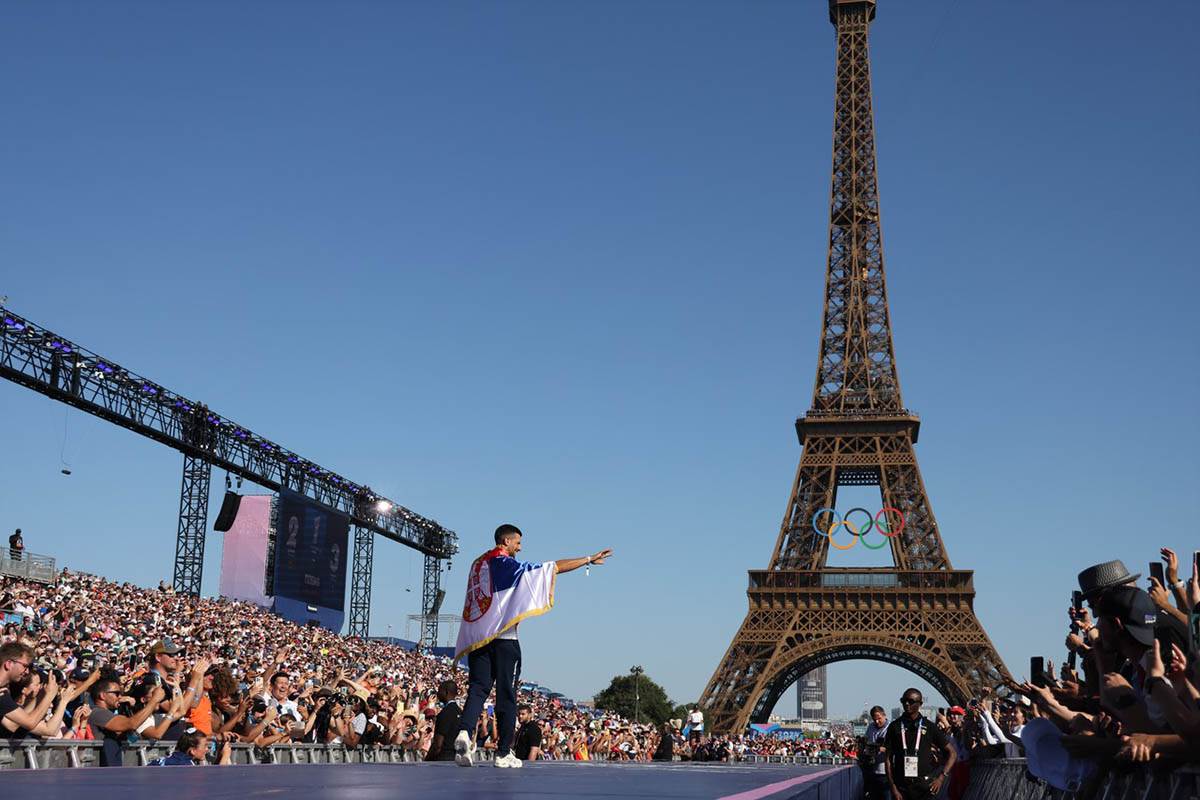 Đoković govor u Parizu (7).jpg