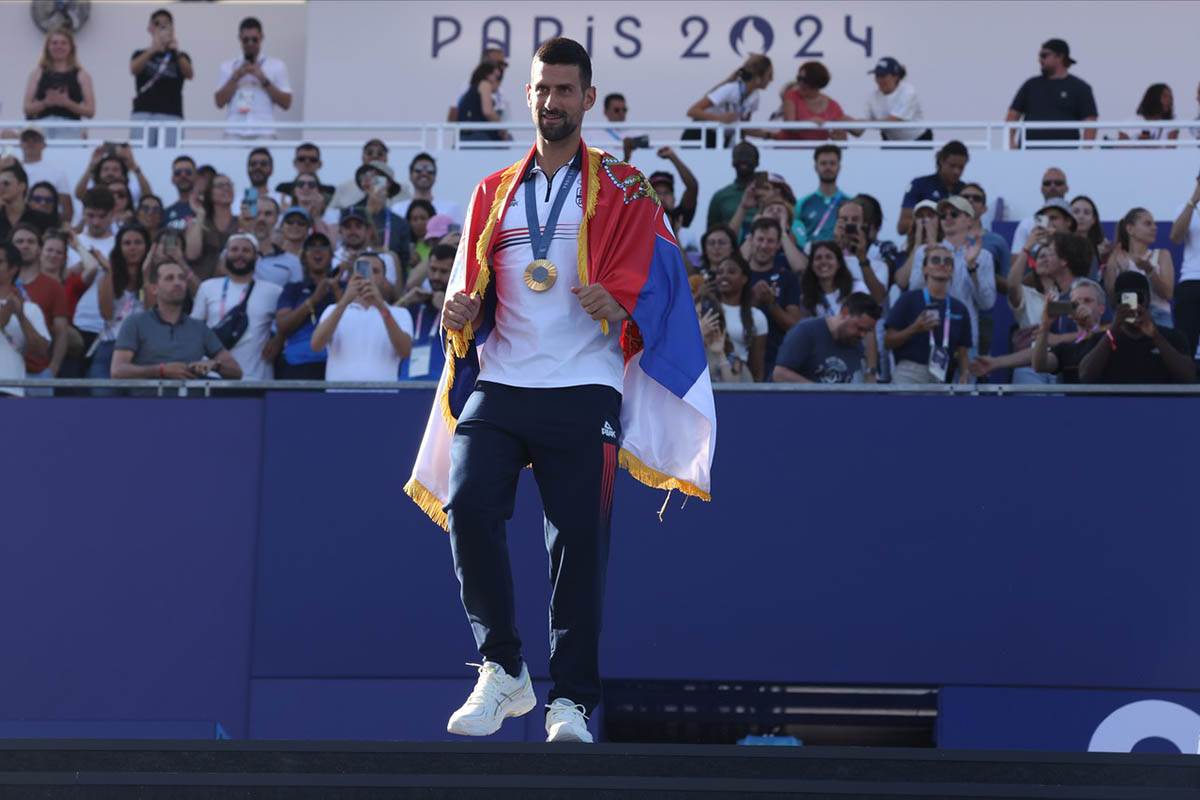 Đoković govor u Parizu (8).jpg