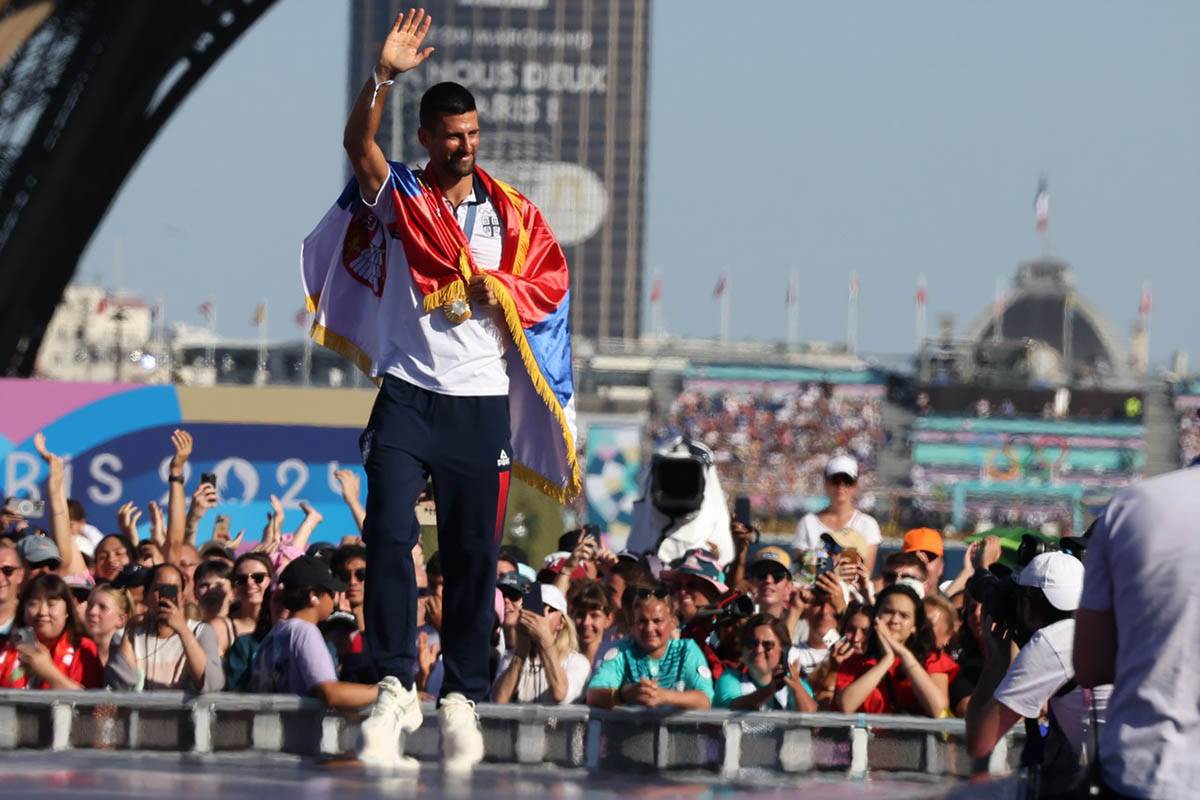 Đoković govor u Parizu (10).jpg