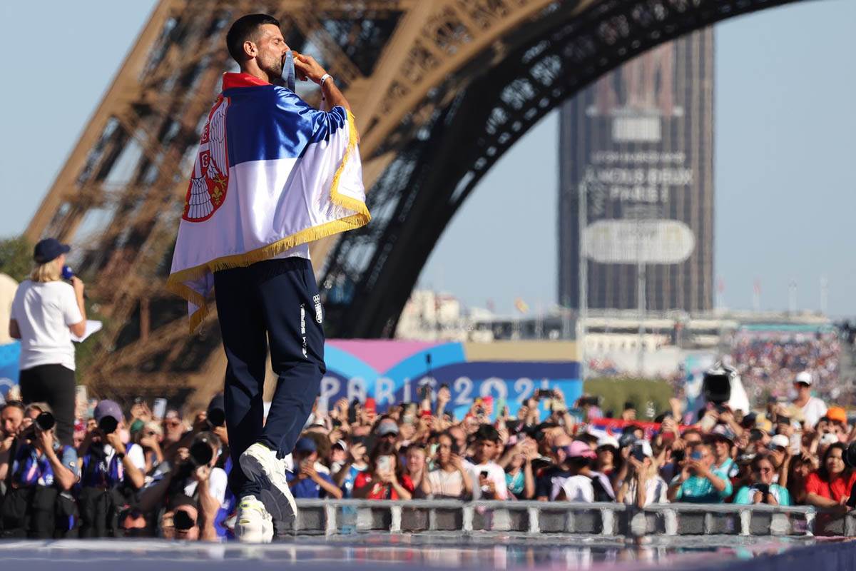 Đoković govor u Parizu (11).jpg