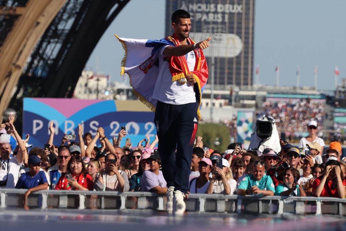 Đoković govor u Parizu (13).jpg