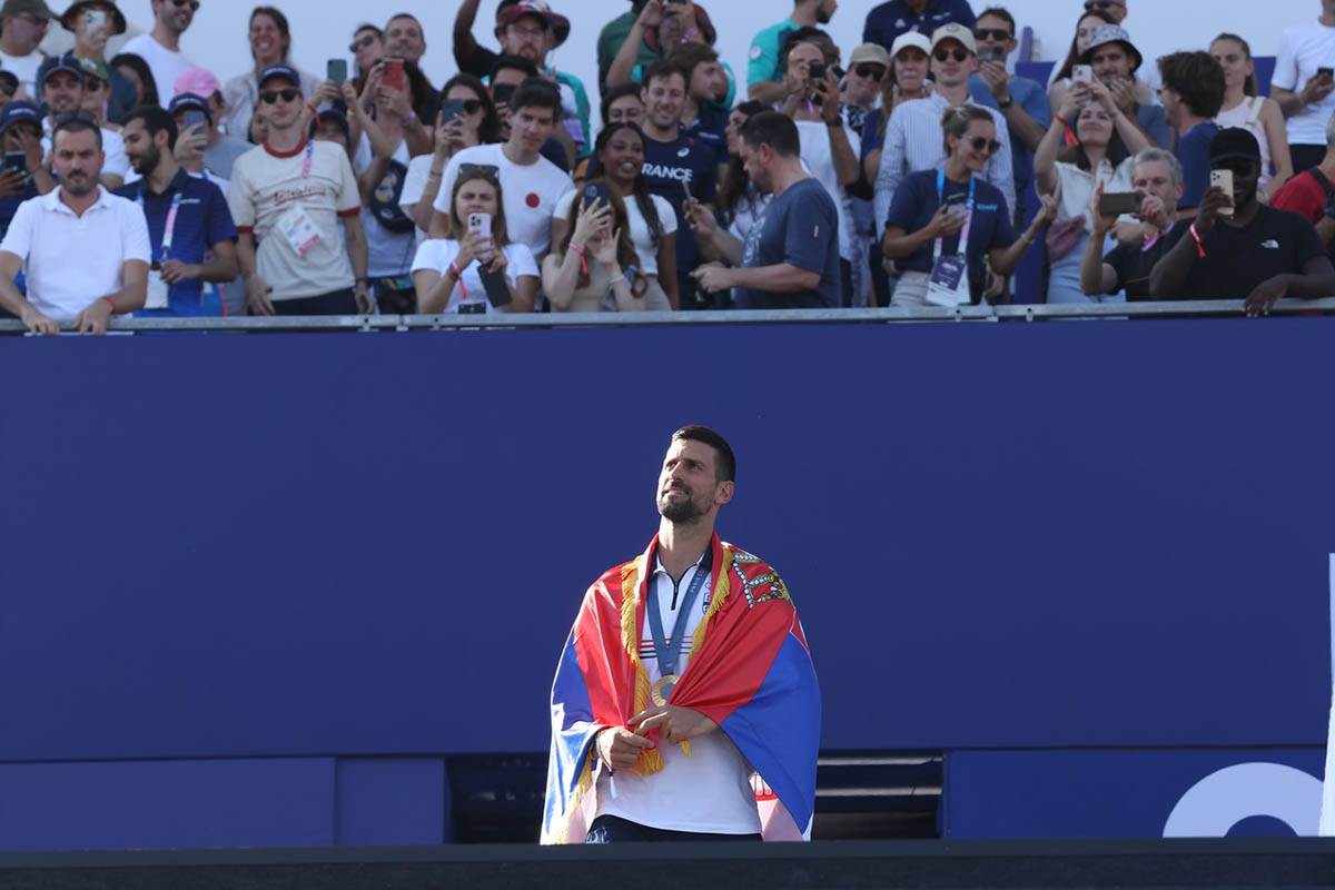 Đoković govor u Parizu (15).jpg