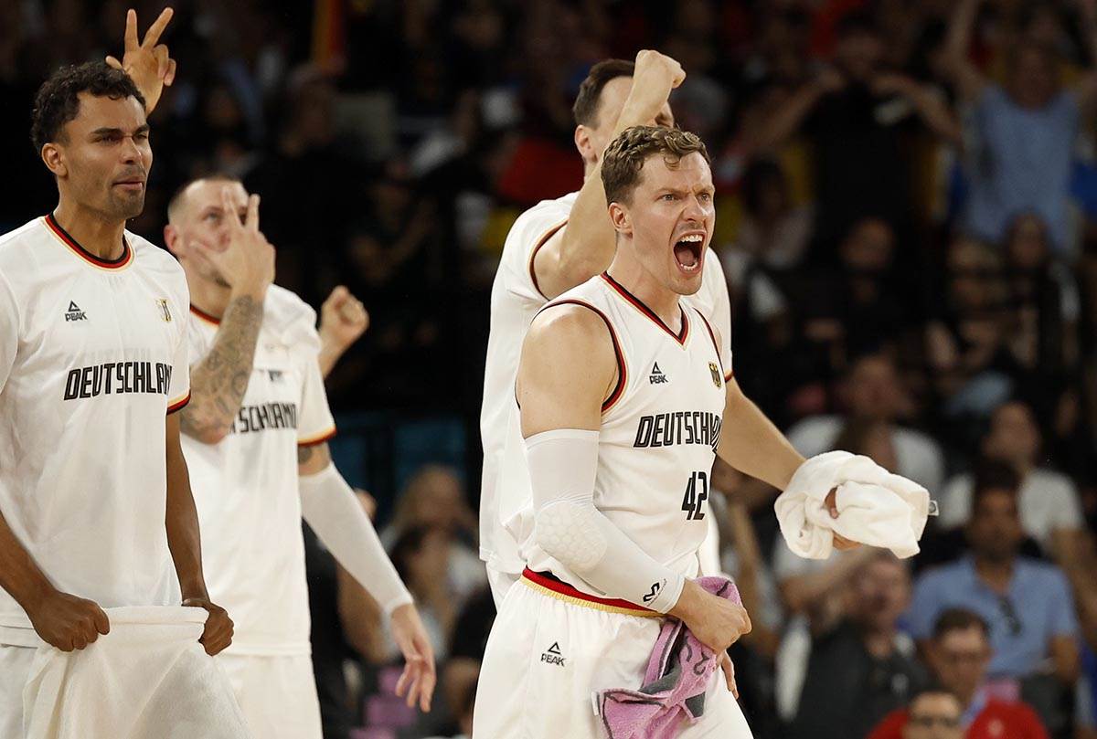 Nemačka Grčka košarka (7).jpg