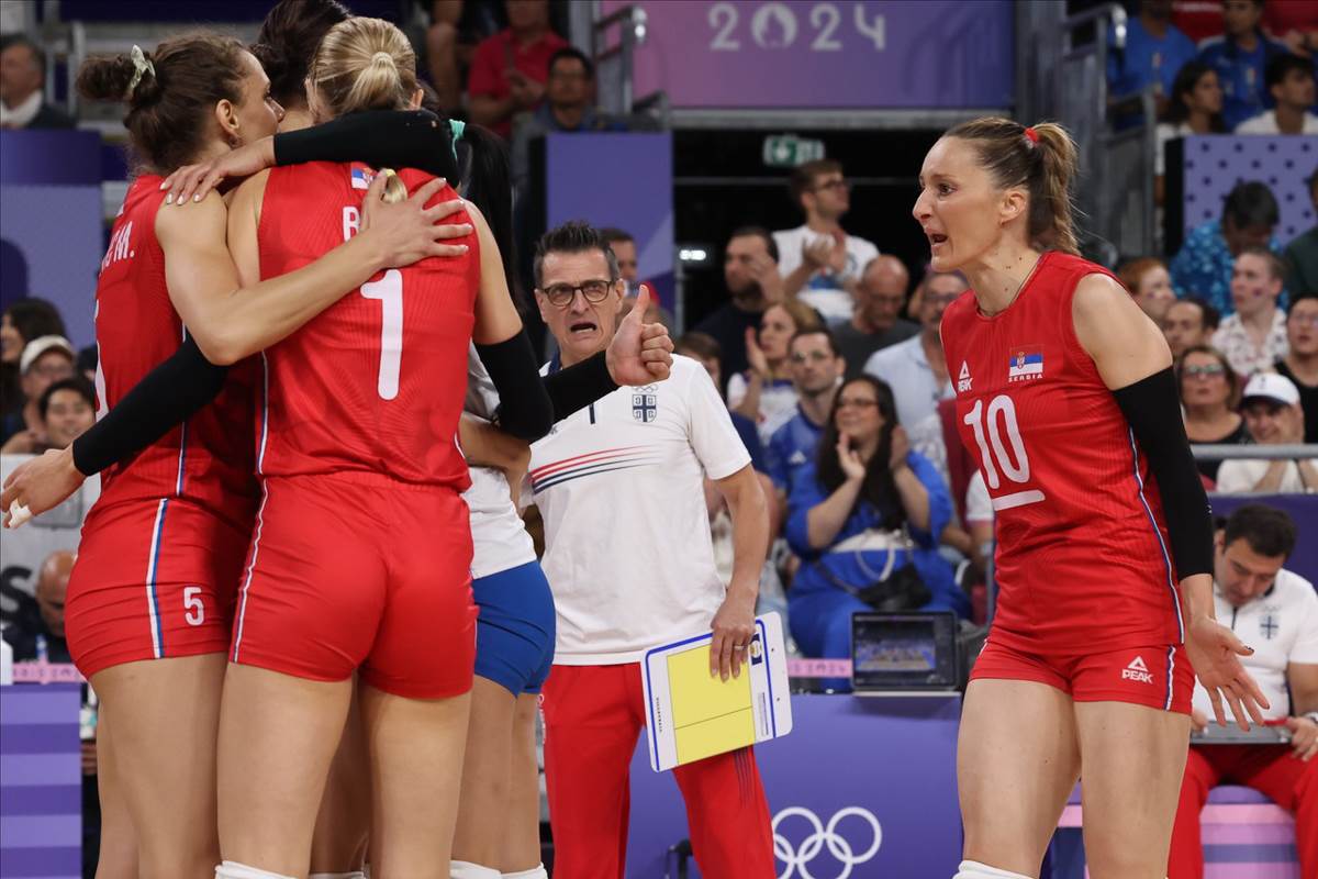 Srbija Italija Odbojka Pariz 2024-6.jpg
