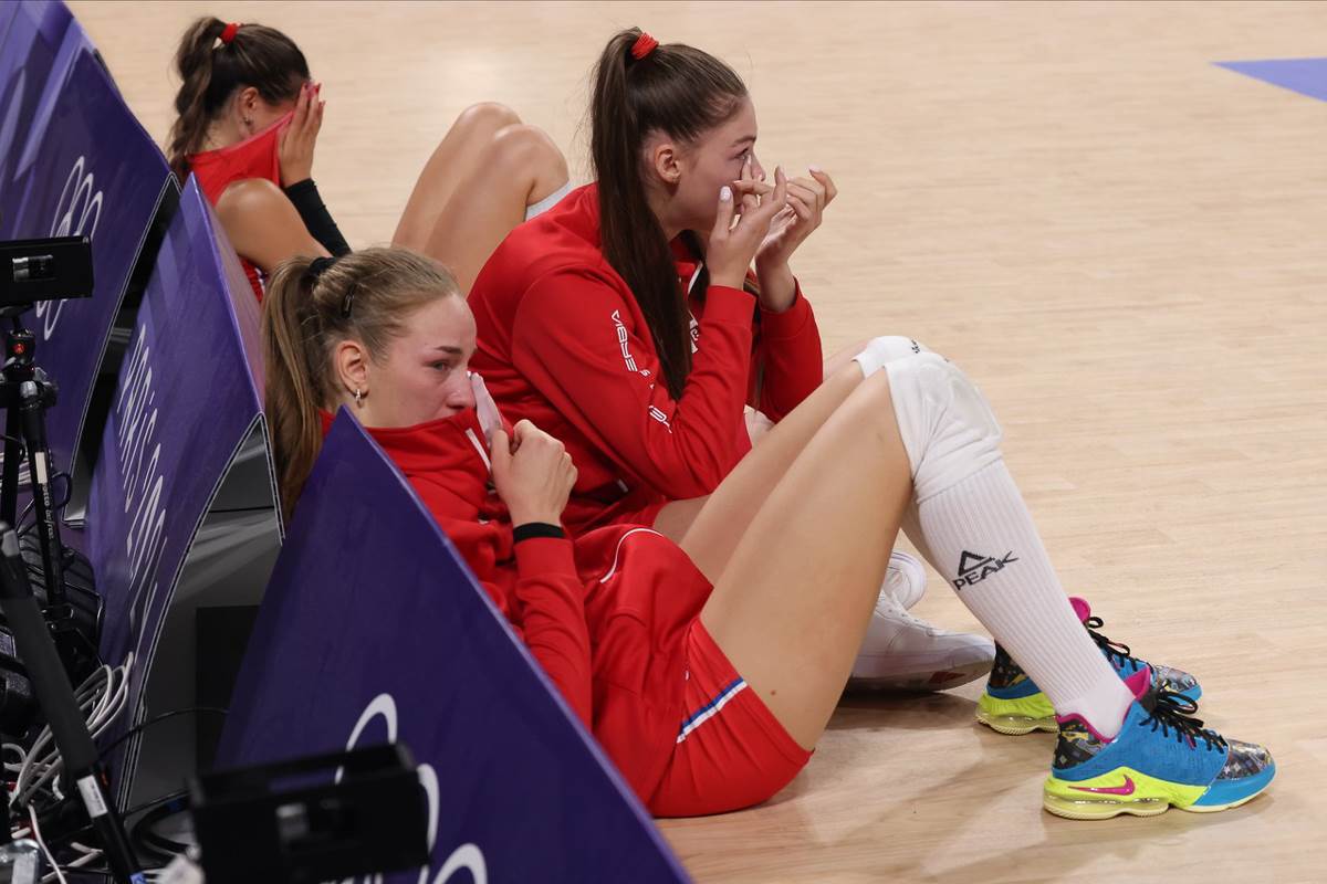 Suze srpskih odbojkašica-12.jpg