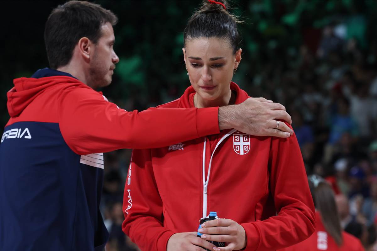 Suze srpskih odbojkašica-7.jpg