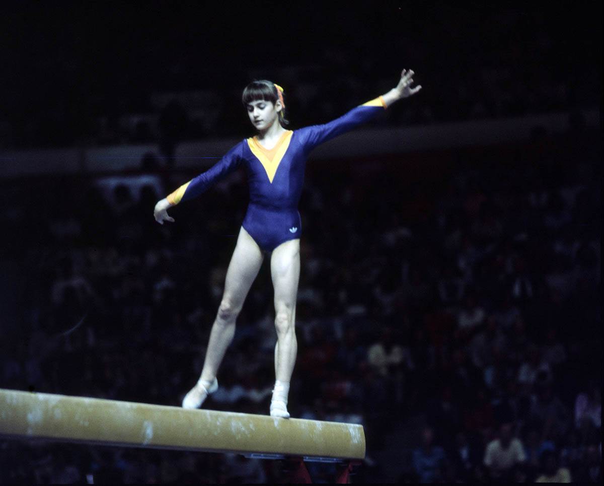 Nadia Comaneci (2).jpg