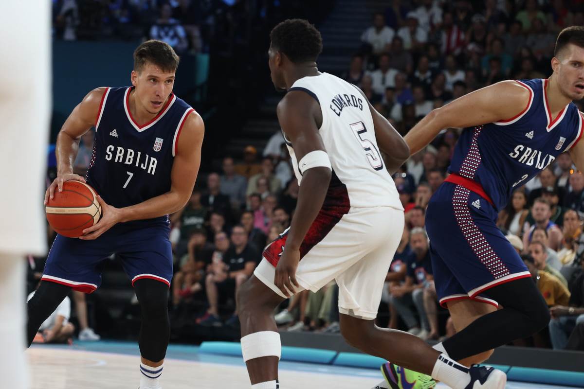 Srbija USA Košarka-3.jpg
