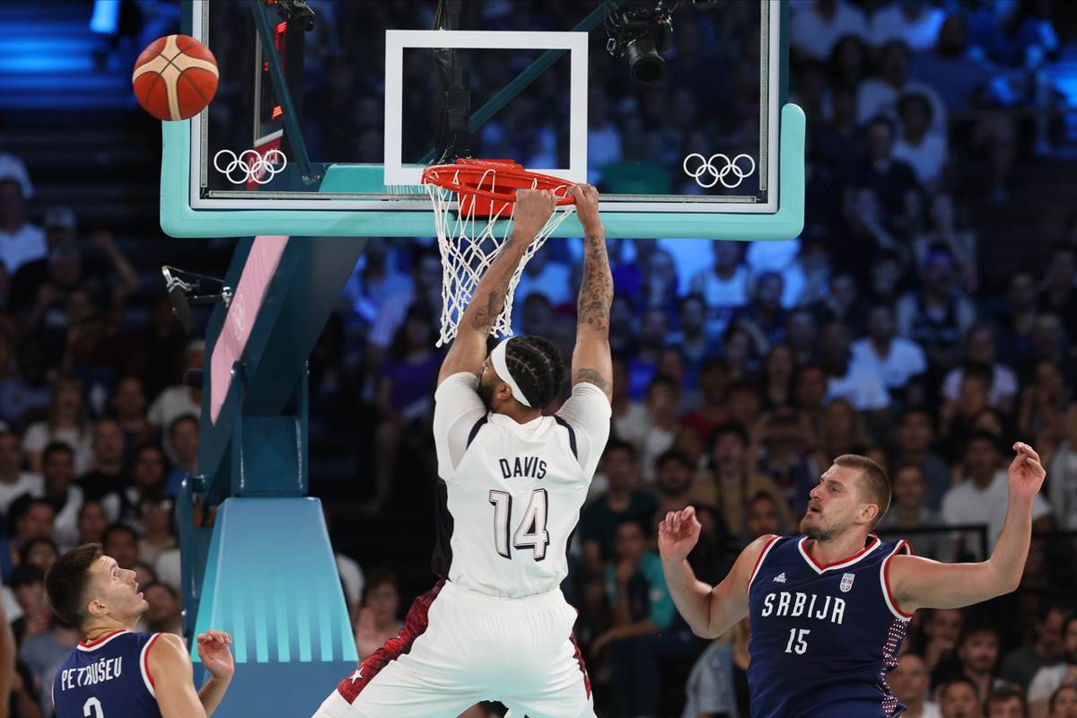 Srbija USA Košarka-2.jpg