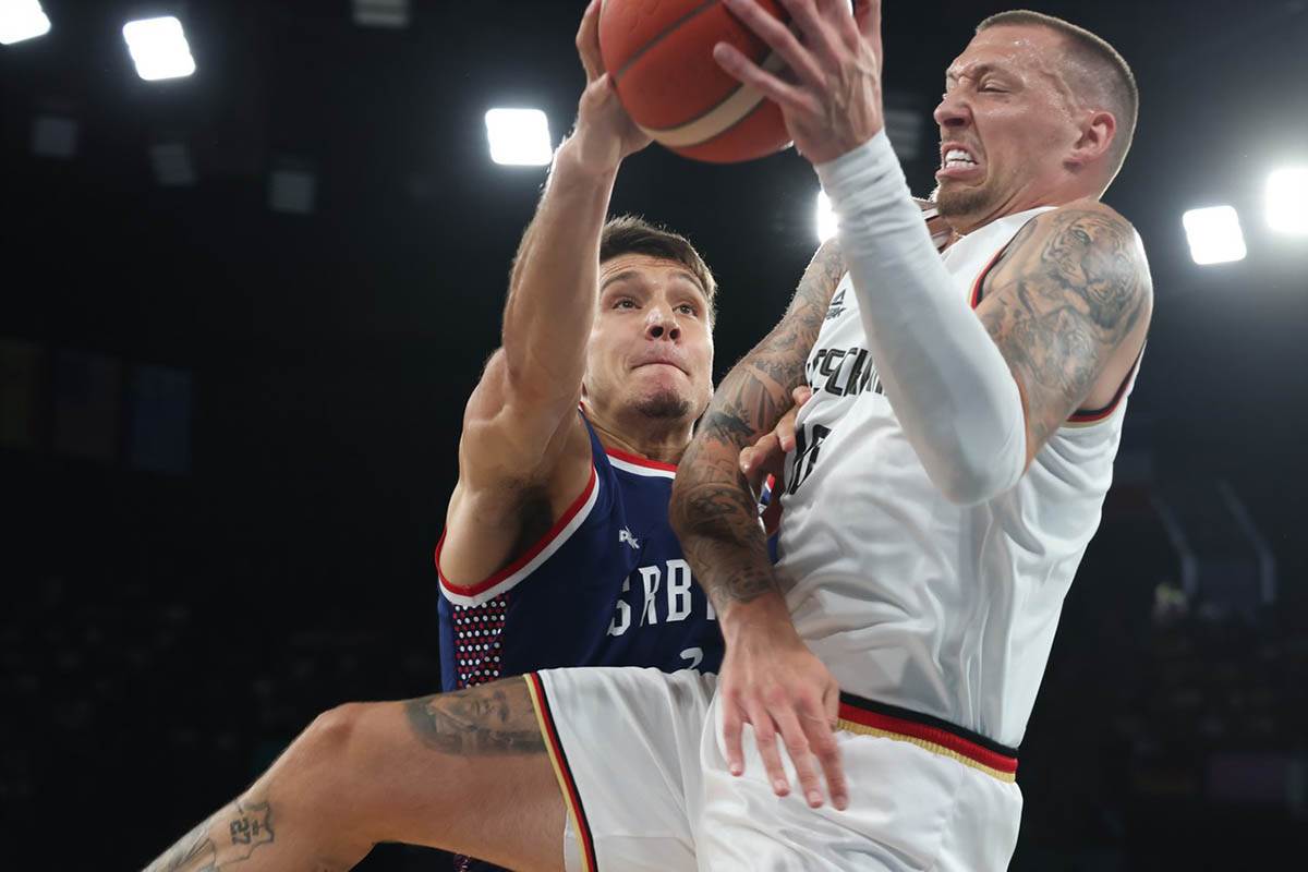 Srbija - Nemačka basket OI (12).jpg