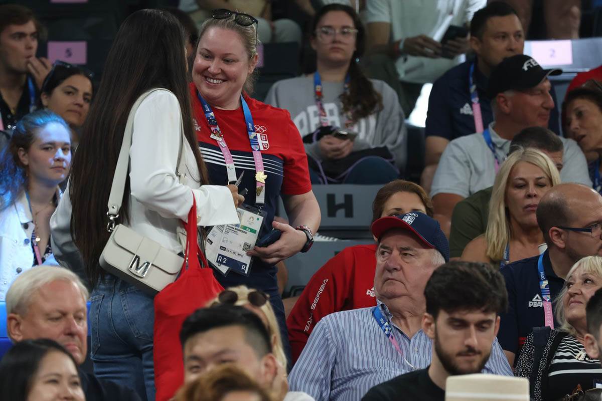 Srbija - Nemačka basket OI (9).jpg