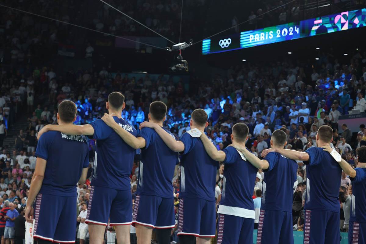 Srbija - Nemačka basket OI (12).jpg