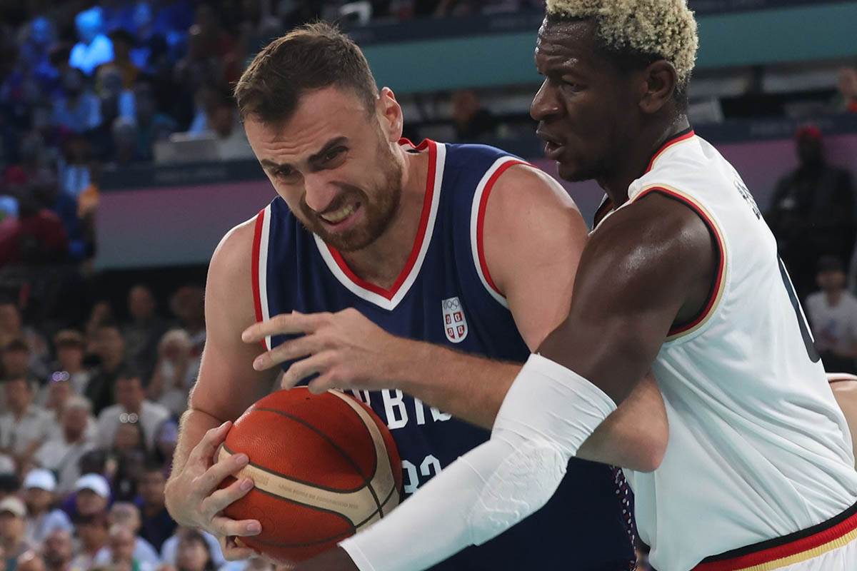 Srbija - Nemačka basket OI (16).jpg