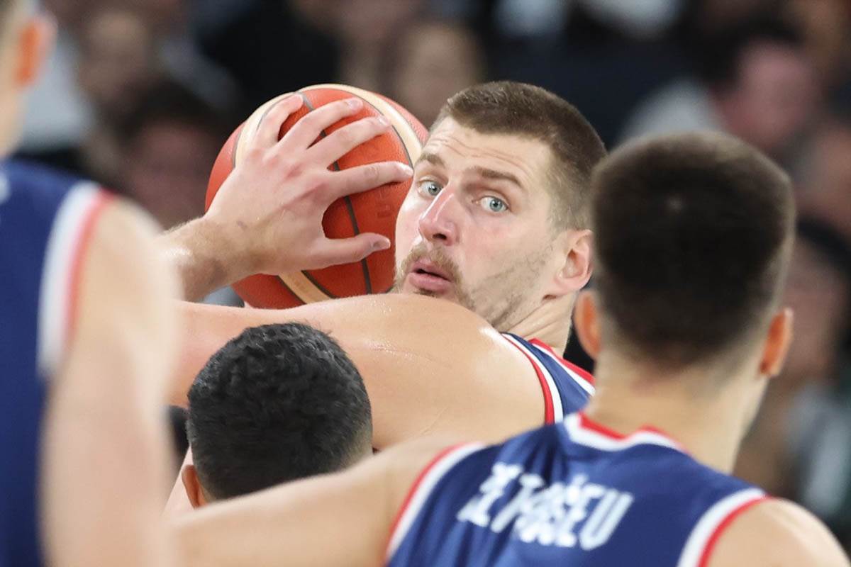 Srbija - Nemačka basket OI (3).jpg