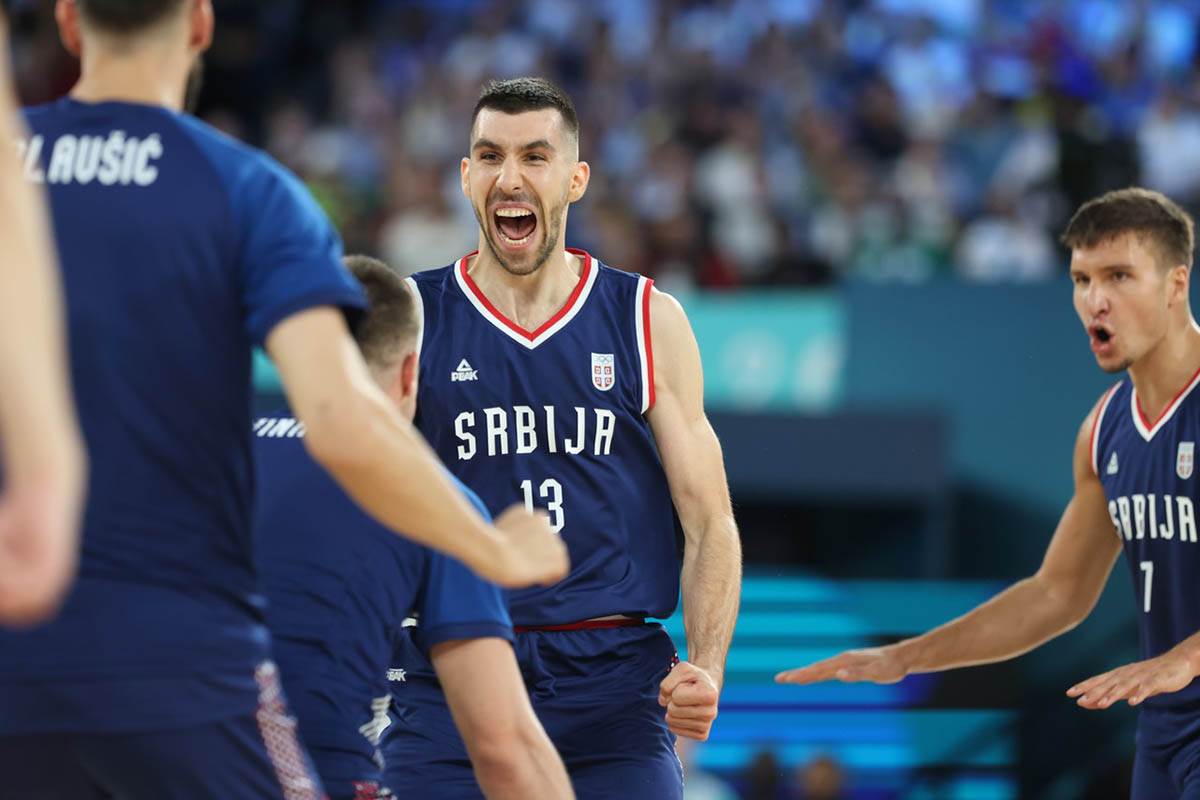 Srbija - Nemačka basket OI (10).jpg