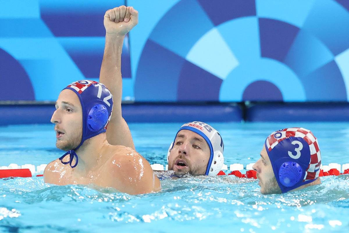 Srbija - Hrvatska Vaterpolo OI (13).jpg
