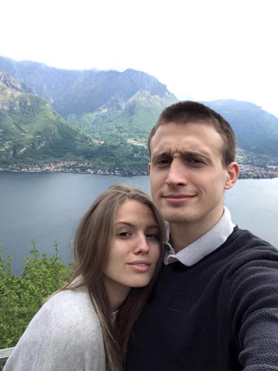 Aleksa Avramović i supruga Teodora na putovanju