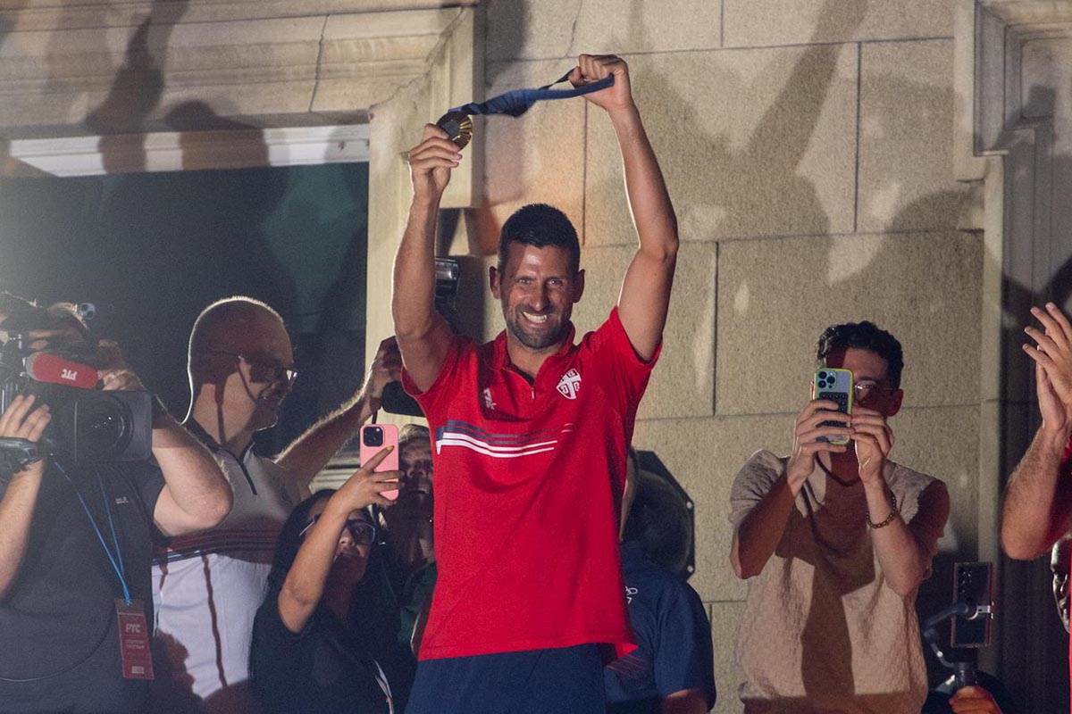 Novak Đoković, doček (2).jpg