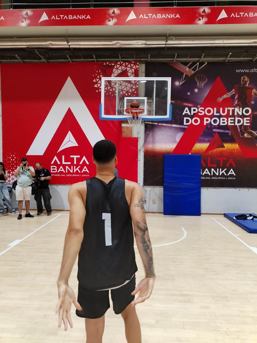 WhatsApp Image 2024-08-20 at 16.21.42.jpg