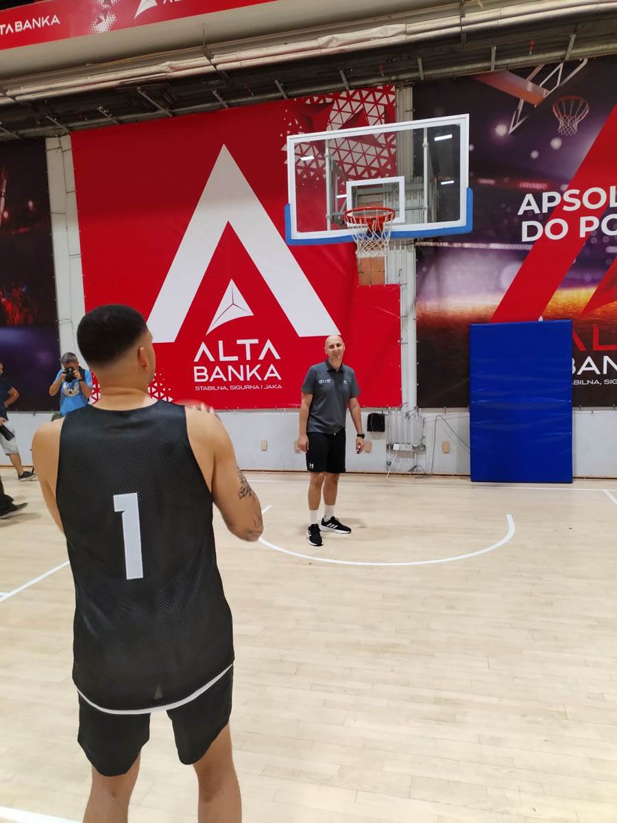 WhatsApp Image 2024-08-20 at 16.21.43.jpg