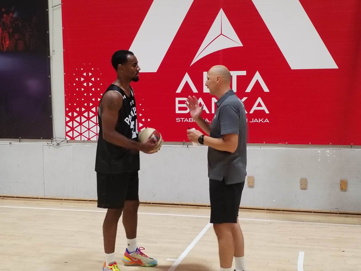 WhatsApp Image 2024-08-20 at 16.32.48(1).jpg