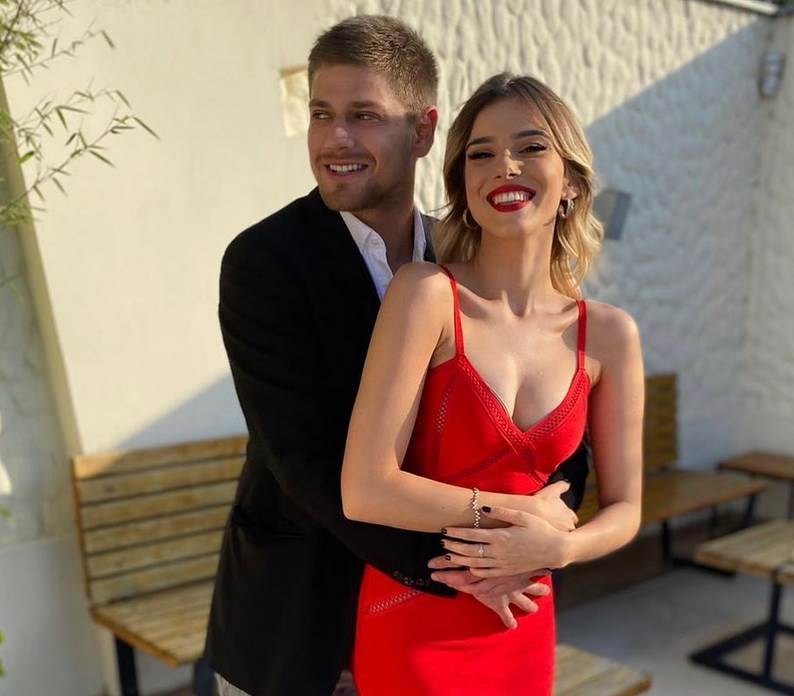 Kako danas izgleda mali Mića Pantić iz serije Bela lađa