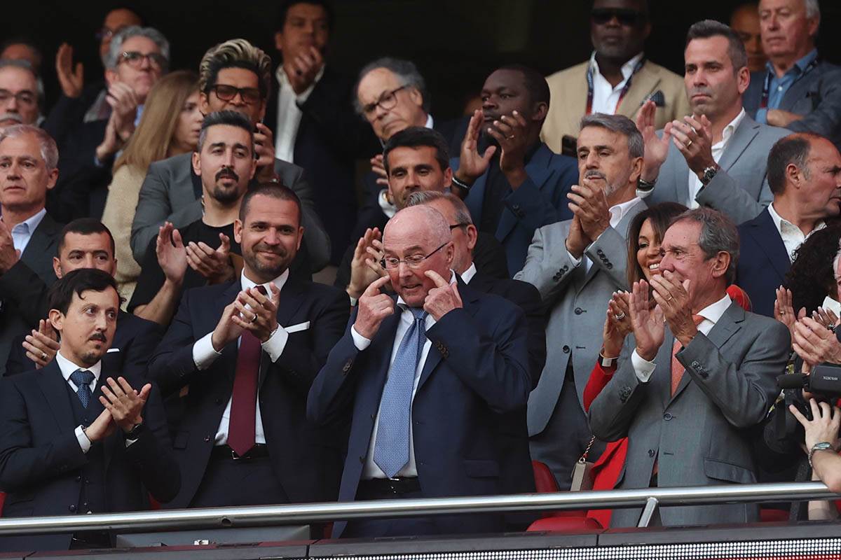 Sven Goran Erikson plače u svečanoj loži