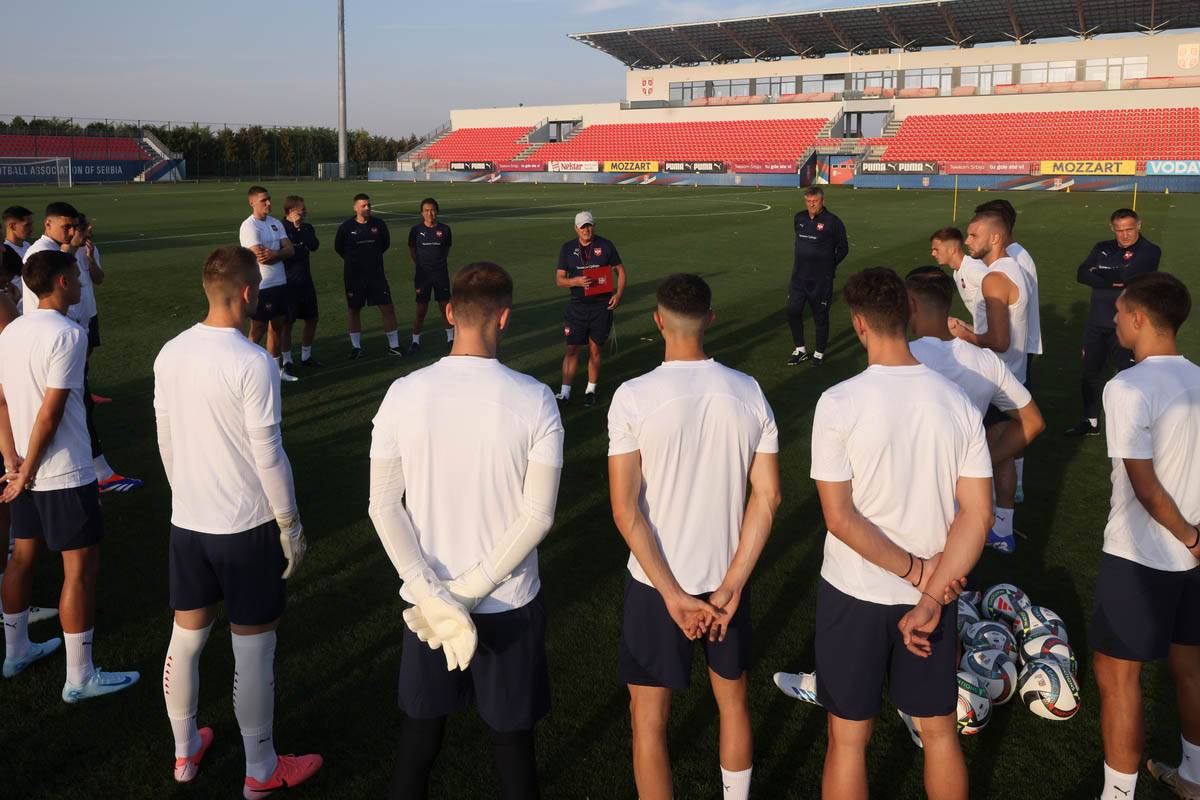 Fudbal, Srbija, trening (23).jpg