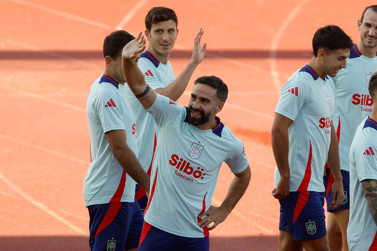 Fudbal, Španija, trening (2).jpg